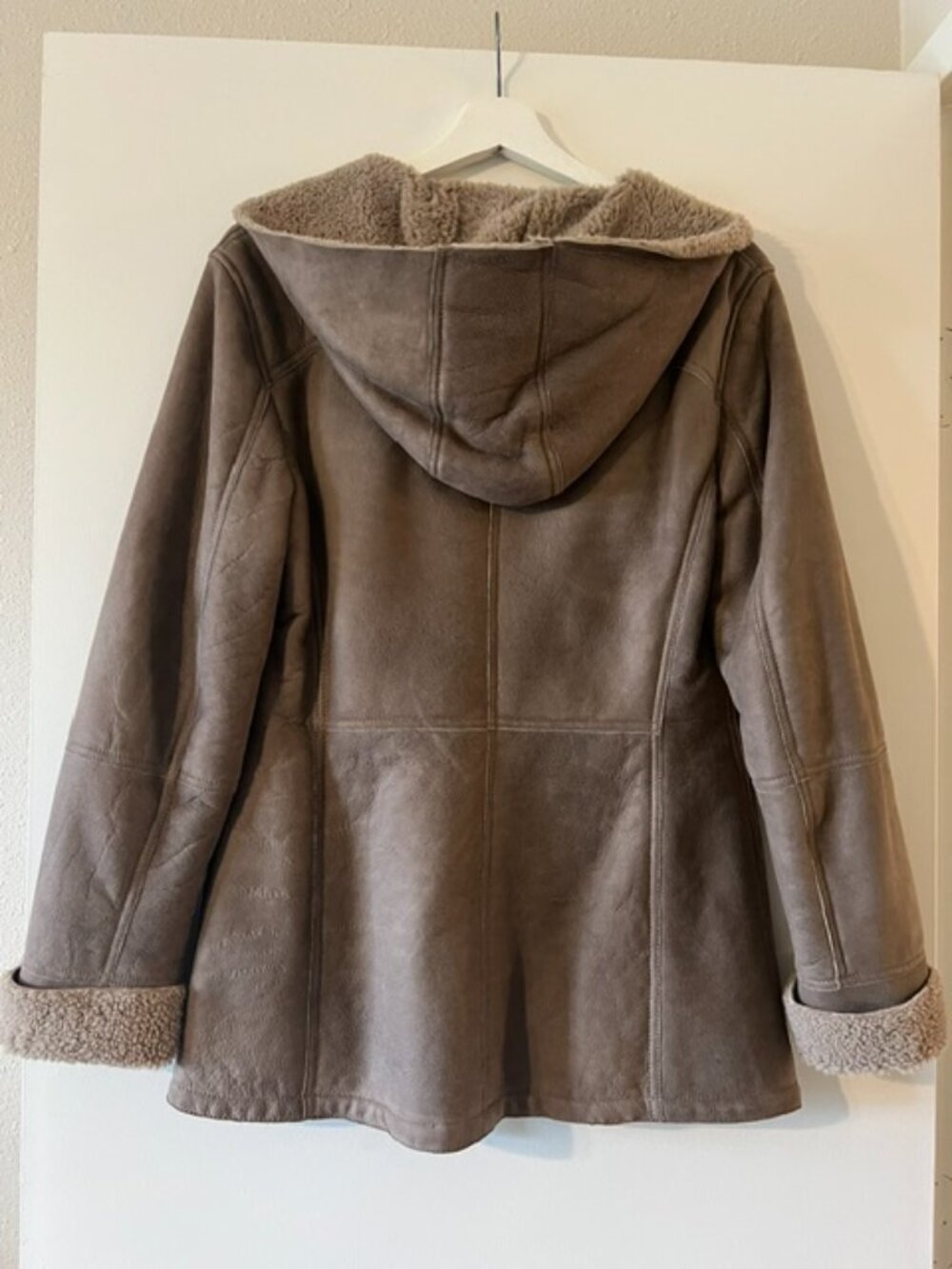 Garrett: Shearling Jacket - Picture 4 of 5